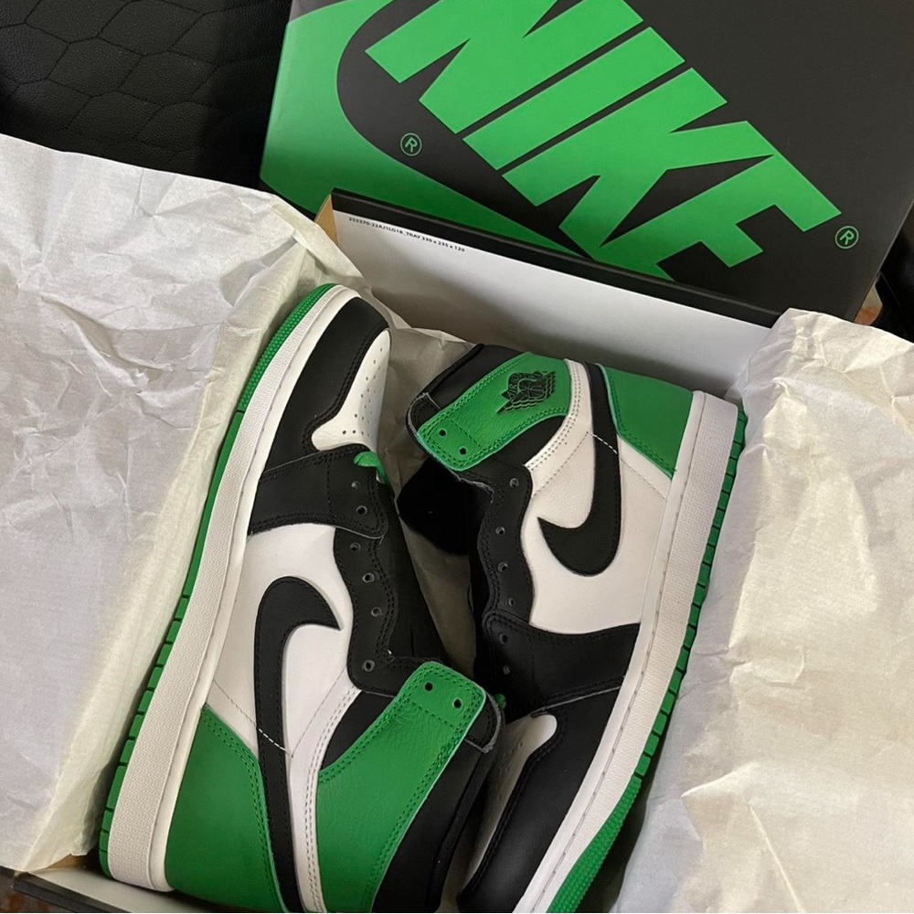 Air Jordan 1 Retro High OG - Lucky Green
